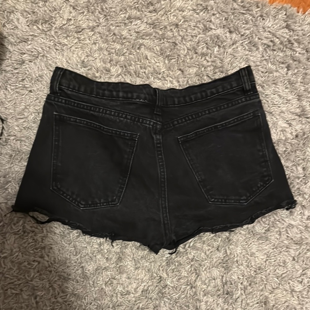 Sadie & Sage Black Jean Shorts Classic Fitted Design - Picture 6 of 6